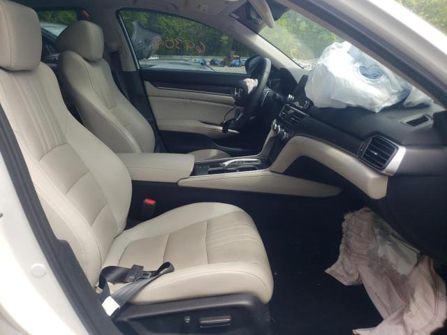 2018 HONDA ACCORD TOU 1HGCV2F94JA014111