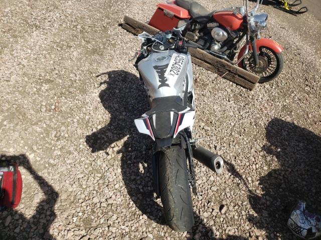 2018 YAMAHA YZFR6 JYARJ28E1JA002637