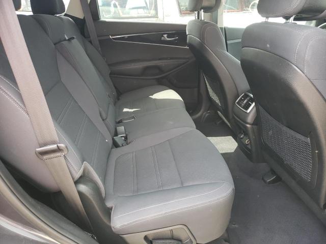 2016 KIA SORENTO LX 5XYPG4A32GG122227