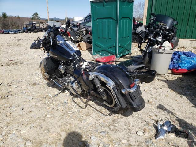 2019 HARLEY-DAVIDSON FLHX 1HD1KBC17KB650643