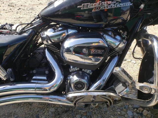 2019 HARLEY-DAVIDSON FLHX 1HD1KBC17KB650643