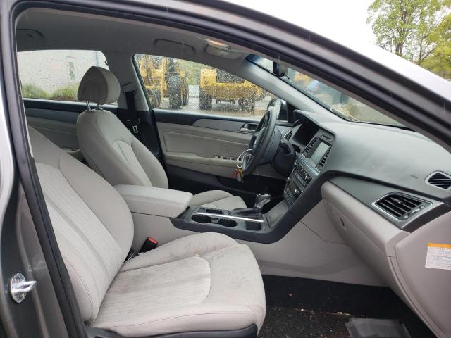 2017 HYUNDAI SONATA HYB KMHE24L32HA067732