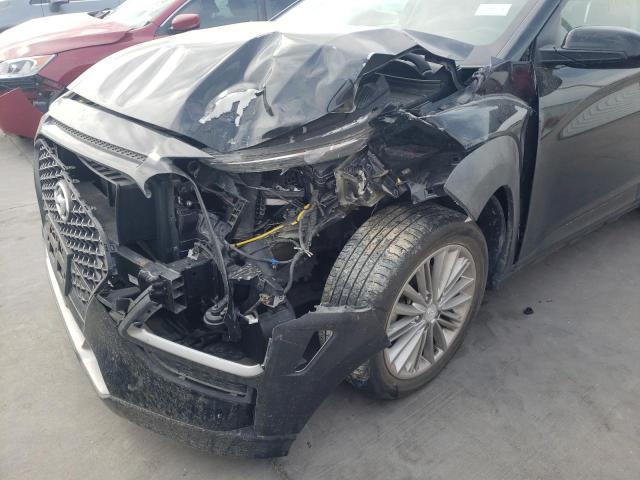2018 HYUNDAI KONA SEL KM8K62AA8JU102503