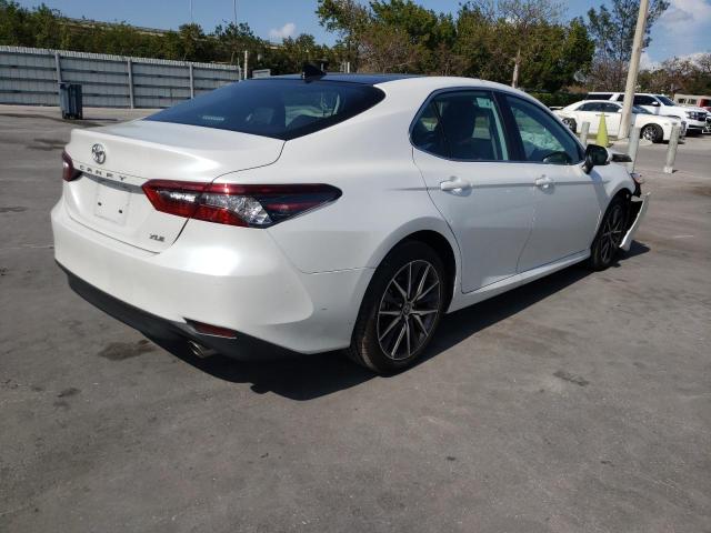 2021 TOYOTA CAMRY XLE 4T1F11AK4MU465761