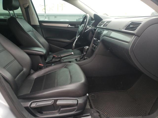 2015 VOLKSWAGEN PASSAT S 1VWAS7A31FC110723