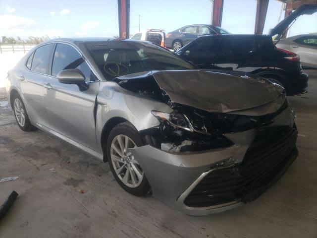 2022 TOYOTA CAMRY LE 4T1C11AK2NU618268