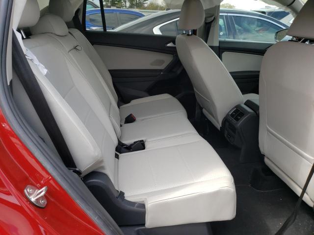 2018 VOLKSWAGEN TIGUAN SE 3VV3B7AX4JM152343