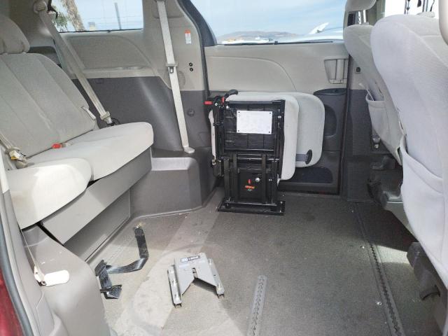 2017 TOYOTA SIENNA LE 5TDKZ3DC2HS830380