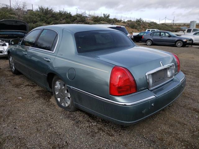 2004 LINCOLN TOWN CAR ULTIMATE Photos - Car Auctions at Copart USA