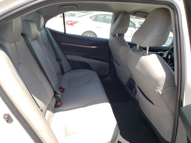 Фото: 4T1B11HKXJU573740 - 6