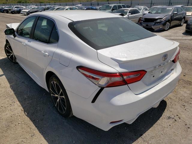 Фото: 4T1B11HKXJU573740 - 3