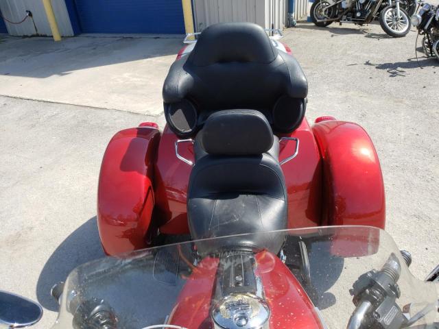 2019 HARLEY-DAVIDSON FLHTCUTG 1HD1MAF16KB854852