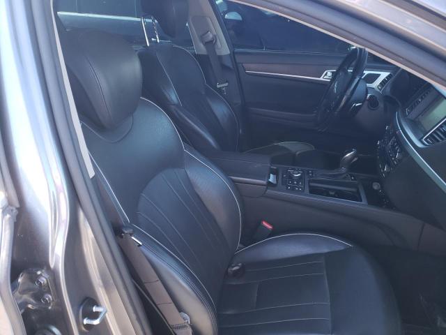 2015 HYUNDAI GENESIS 3. KMHGN4JE3FU074835