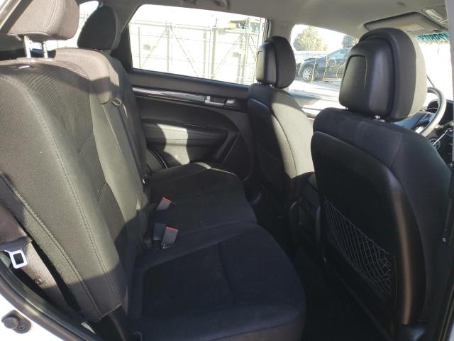 2015 KIA SORENTO LX 5XYKTDA72FG645741