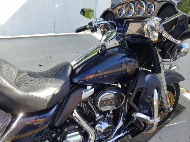 2018 HARLEY-DAVIDSON FLHTKSE 11 1HD1THH11JB958804