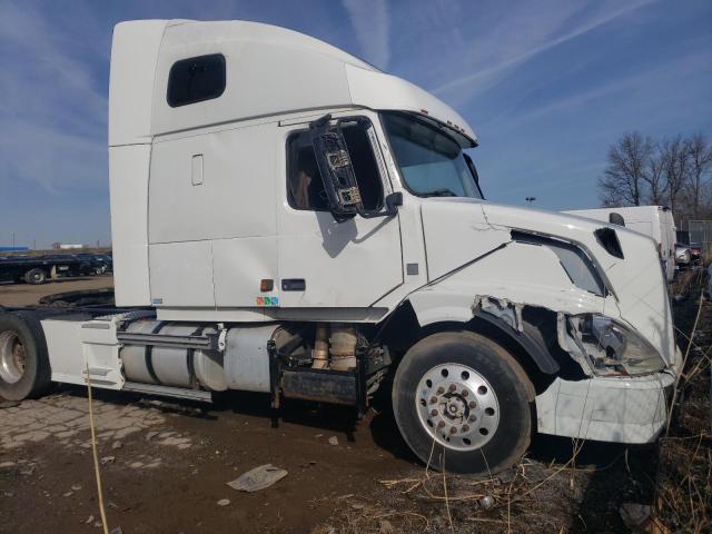 Salvage trucks for sale at Woodhaven, MI auction: 2015 Volvo VN VNL