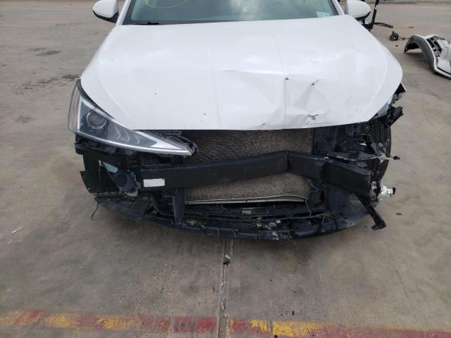 2019 HYUNDAI ELANTRA SE 5NPD74LF0KH489493