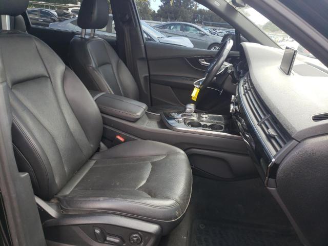 2017 AUDI Q7 PREMIUM WA1LAAF7XHD024504