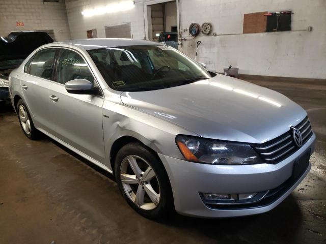2015 VOLKSWAGEN PASSAT S 1VWAT7A35FC115744