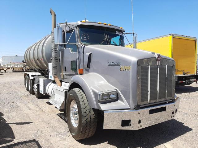 Salvage trucks for sale at Phoenix, AZ auction: 2012 Kenworth Construction