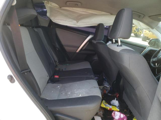 2015 TOYOTA RAV4 LE JTMZFREV4FD064705