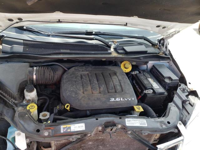 2015 CHRYSLER TOWN & COU 2C4RC1BG6FR583042