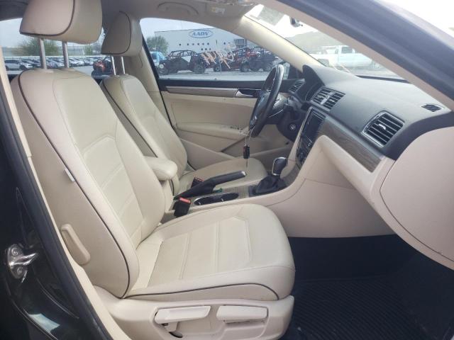 2016 VOLKSWAGEN PASSAT SE 1VWBT7A33GC030035