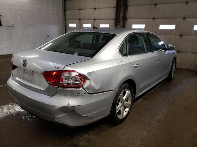 2015 VOLKSWAGEN PASSAT S 1VWAT7A35FC115744