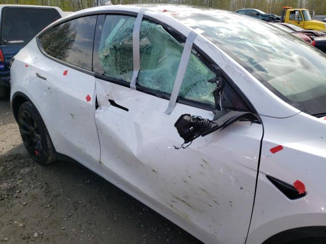 2021 TESLA MODEL Y 5YJYGDEEXMF095572