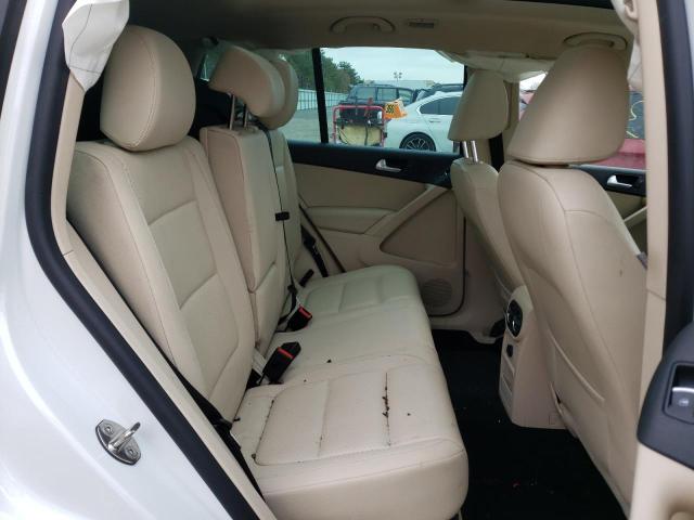 2016 VOLKSWAGEN TIGUAN S WVGBV7AX2GW534165