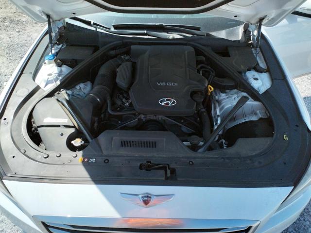 2016 HYUNDAI GENESIS 3. KMHGN4JE7GU107305