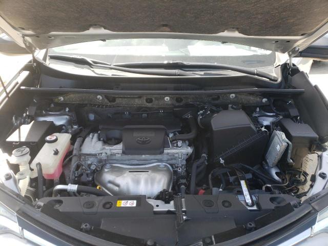2018 TOYOTA RAV4 LE JTMBFREV5JJ225185