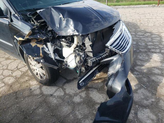 2015 CHRYSLER TOWN & COU 2C4RC1BG8FR706355