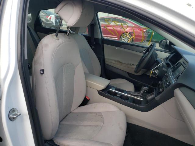 2016 HYUNDAI 260 5NPE24AF4GH371685