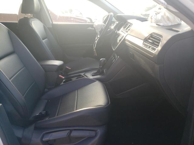 2018 VOLKSWAGEN TIGUAN SE 3VV3B7AX7JM193503