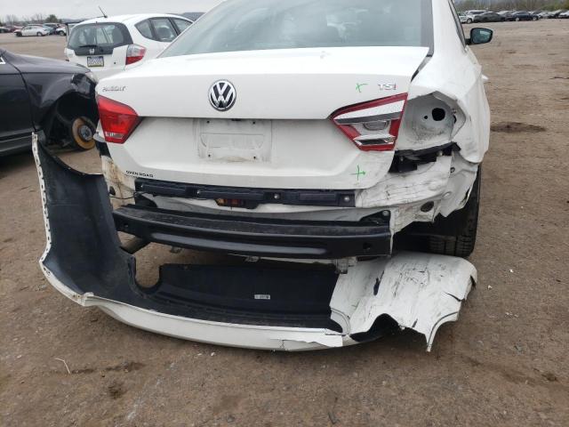 2015 VOLKSWAGEN PASSAT S 1VWAT7A31FC083679
