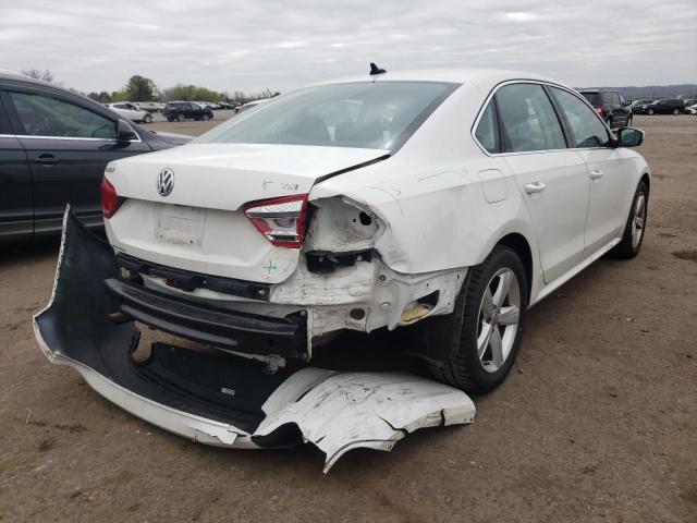 2015 VOLKSWAGEN PASSAT S 1VWAT7A31FC083679
