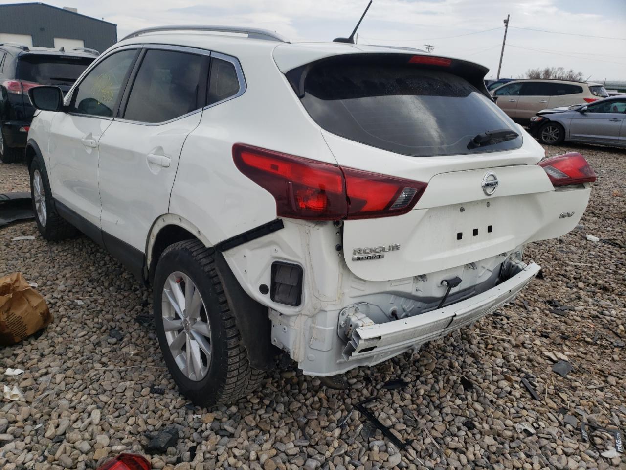 JN1BJ1CP6HW005378 NISSAN ROGUE 2017
