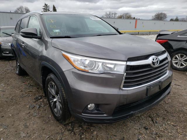 Salvage cars for sale from Copart Cudahy, WI: 2016 Toyota Highlander