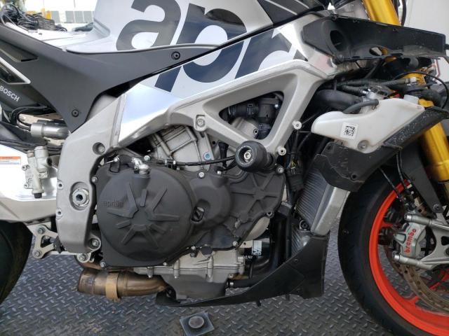 2019 APRILIA MOTORCYCLE ZD4KGUA16KS000275