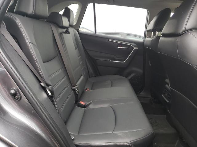 2021 TOYOTA RAV4 XLE P JTMB6RFV3MD039632