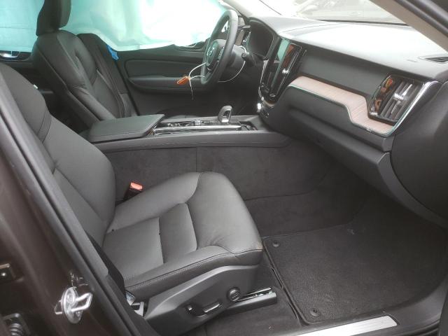 2022 VOLVO XC60 B5 MO YV4L12RK6N1013697
