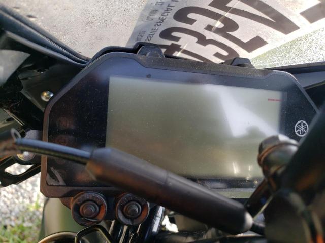2021 YAMAHA YZFR3 A MH3RH18Y0MK007977