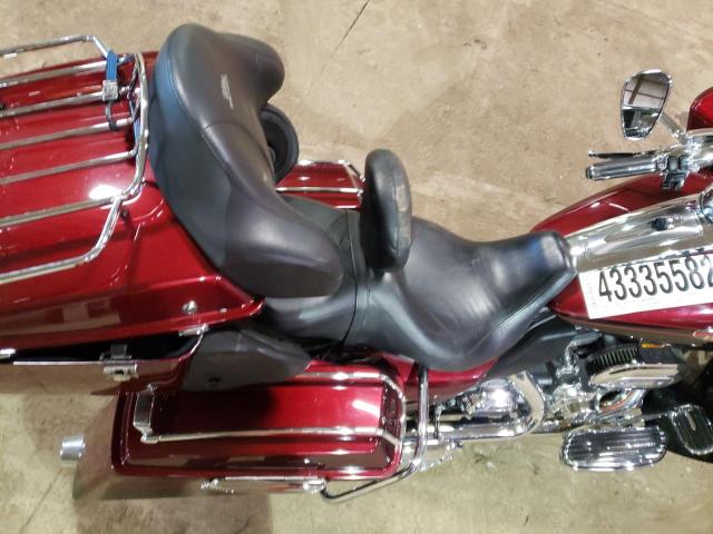 2011 HARLEY-DAVIDSON FLTRUSE - 1HD1TA817BB960324