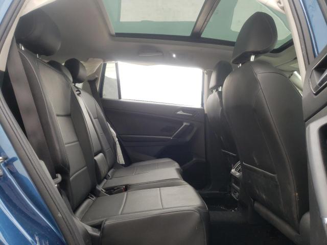 2018 VOLKSWAGEN TIGUAN SE 3VV2B7AX7JM010094