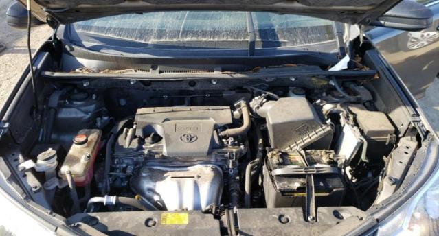 2015 TOYOTA RAV4 LE JTMZFREV4FD044356