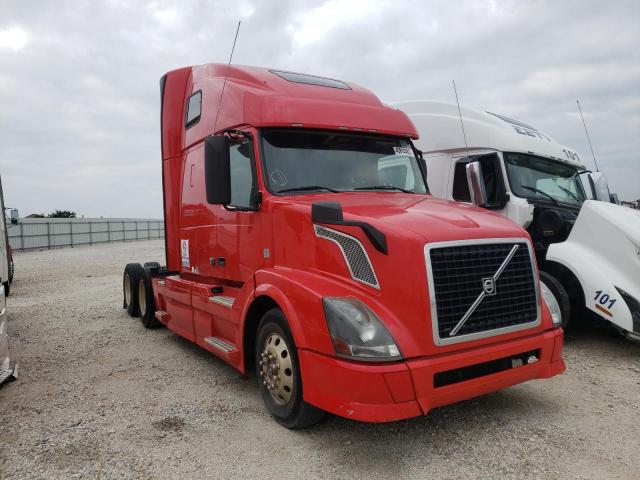 Salvage trucks for sale at Haslet, TX auction: 2013 Volvo VN VNL