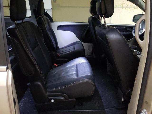 2016 CHRYSLER TOWN & COU 2C4RC1BG1GR214008