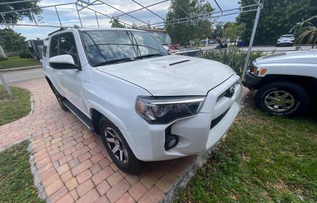 2020 TOYOTA 4RUNNER SR - JTEBU5JR6L5749993