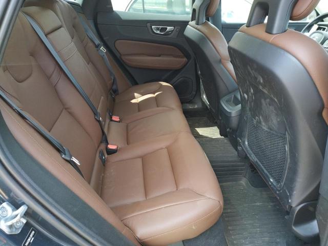2018 VOLVO XC60 T6 MO YV4A22RK5J1075249